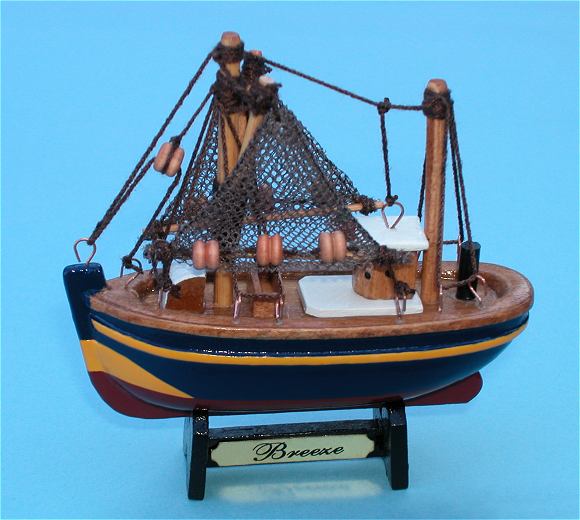 Breeze Fishing Trawler Miniature Ships Model and Refrigerator Magnet